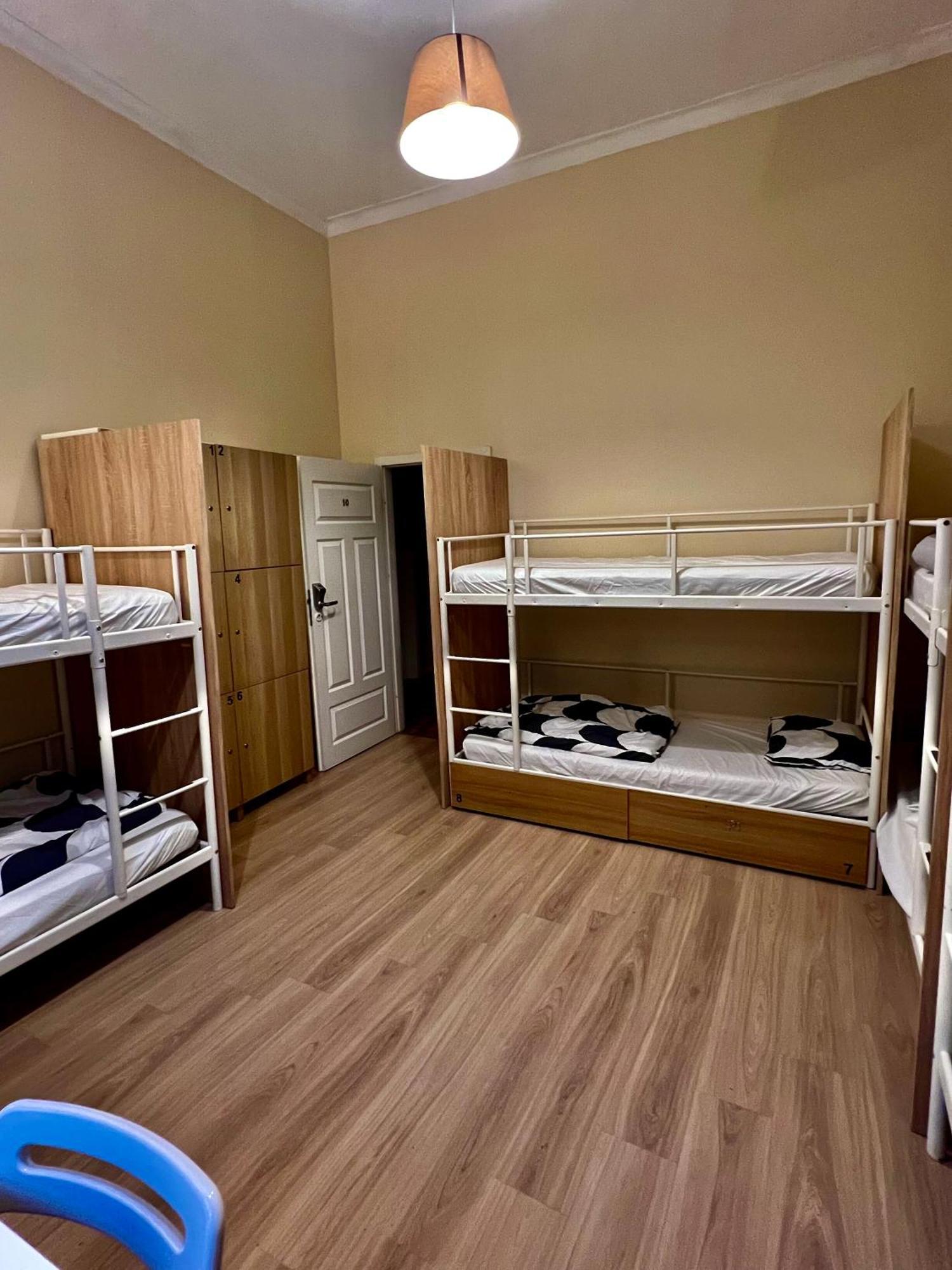 Fox Hostel Krakow Luaran gambar